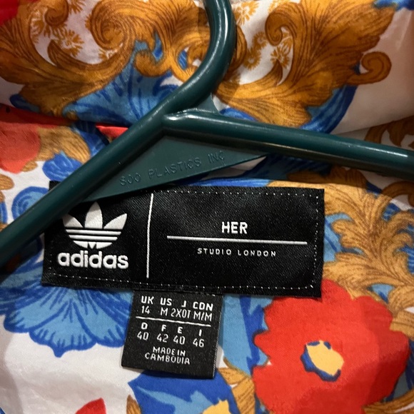 ADIDAS HER STUDIO LONDON JACKET PERFECT CONDITION - Picture 4 of 4